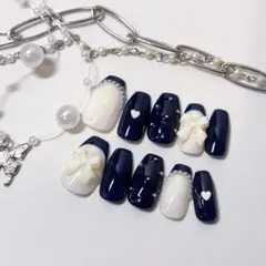 ネイルチップNo.21 ワンホン 成人式 フレンチガーリー ネイビー リボン 白