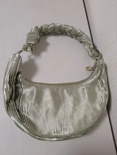 ZARA プリーツ ショルダーバッグのサムネイル