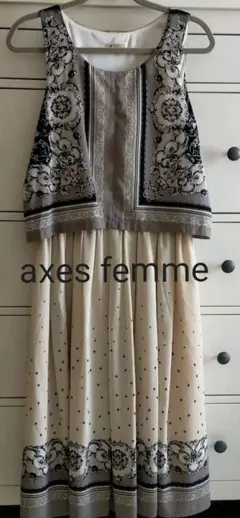 axes femme　ワンピース黒　ノースリーブ切り替えし　アンティーク風
