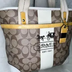⭐︎かわいい⭐︎COACH シグネチャー トートバッグ ベージュ・ブラウン系のサムネイル
