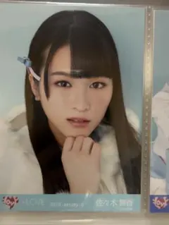 イコラブ　＝LOVE 生写真　佐々木舞香　コート　ヨリのサムネイル