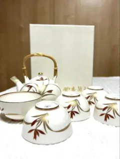 香蘭社　陶器の急須と湯呑みセット