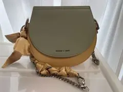 美品！CHARLES & KEITH ショルダーバッグ