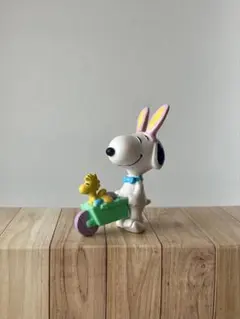 スヌーピー PVCフィギュア　イースターバニー
