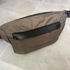 Item thumbnail for item 7a366101-3f42-4dce-900b-abf5c15531b0