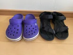 crocs 紫色 ブラック　キッズサンダル　21㎝