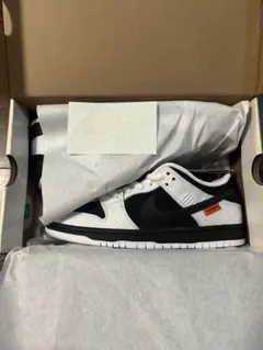 タイトブース × ナイキ SB ダンク ロー プロ QS 新品未使用品