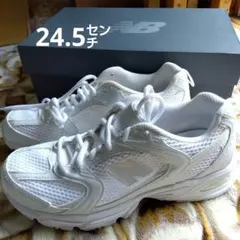 New Balance 　mr530ホワイトスニーカー
