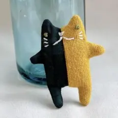 ハンドメイド　ふわふわねこブローチ　黄色×緑チェック　【3025C】