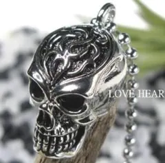 新品未使用　大きな髑髏☆大人気♪ スカルデザイン ネックレス