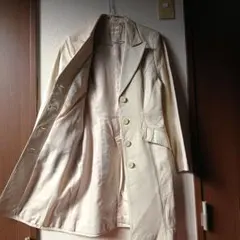 リアルレザー　羊革　クリーム色　ロングコート　シングル　刻印ボタン
