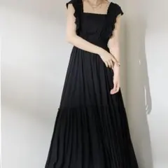 フリルティアードカットロングワンピース　ブラック