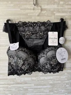B75&M」ドルチェフィオラ ローズ花柄刺繍 ソフトワイヤーブラ&ショーツ