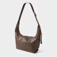 【GU】ヴィンテージエフェクトクロスボディバッグQ　ブラウン