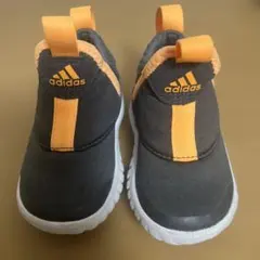ベビーシューズ　adidas 12cm