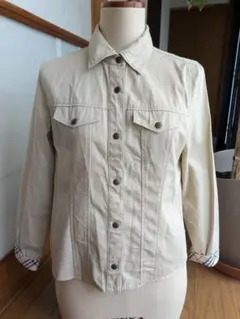 BURBERRY ベージュ ボタンアップシャツジャケット サイズ150Aのサムネイル