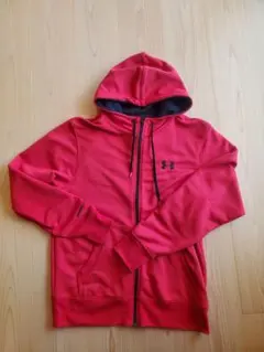 UNDER ARMOUR レッド フルジップ パーカー　トレーナー
