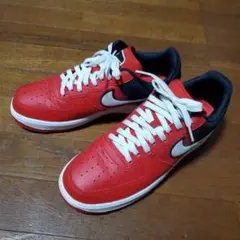NIKE AIR FORCE 1 レッド ブラック スニーカー