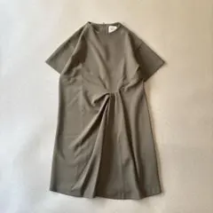 【美品】ユナイテッドトウキョウ　ドロストワンピース　日本製　カーキ　ゆったりのサムネイル