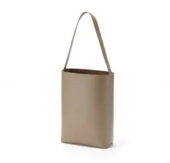E07318 新品 MARGARET HOWELL idea レザートート - メルカリ