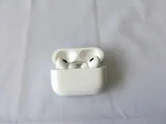 超美品　AirPods4ノイズキャンセリング非対応 純正充電できません箱あり 超美品 AirPods4ノイズキャンセリング非対応 純正充電できません箱あり