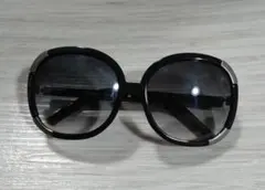 美品 Chloeクロエ ケース付き ブラック サングラス CL2119のサムネイル