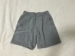 美品 NIKE グレー 裏起毛半ズボン サイズ160