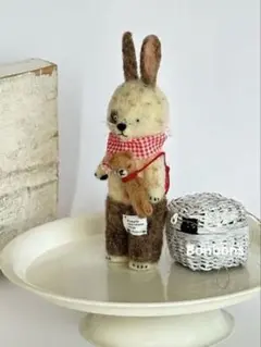 お人形遊びのうさぎさん