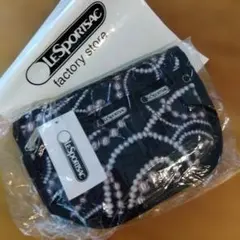 新品未使用　LeSportsac マチ付きポーチのサムネイル