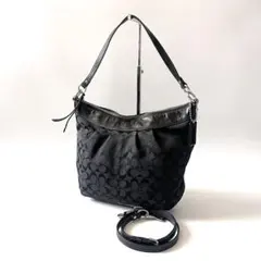 コーチ　ショルダーバッグ　2way シグネチャー　黒　クロスボディ　13744