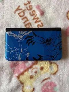 ポケモンデザイン ニンテンドー3DS LL ゲーム5本付き即購入⭕️