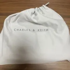 CHARLES & KEITH ブラック フラグメントケース