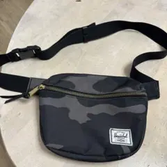 Herschel ショルダーバッグ 迷彩柄 メンズのサムネイル