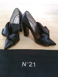 Item thumbnail for item 500a85c8-53ab-4ad2-b561-13402c563091