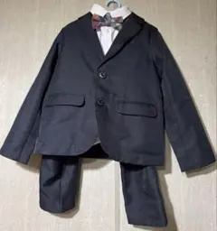 ネイビー フォーマルスーツ フルセットアップ　蝶ネクタイ付き　ブランシェス
