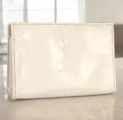 YSL イヴサンローラン　ポーチ　エナメル　ベージュ　コスメポーチ　ノベルティ