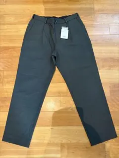 【新品】PLST ブラッシュドバックワンタックテーパードパンツ チャコール Lのサムネイル