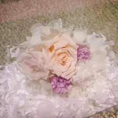 プリザーブドフラワーのコサージュ