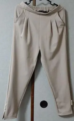 レディース ベージュ パンツ