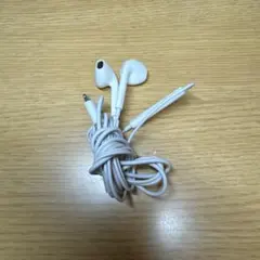 ホワイト 有線イヤホン 3.5mmジャック
