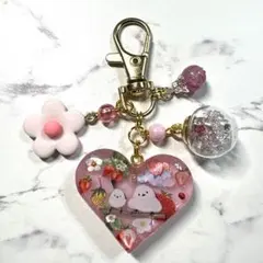 K-10372 じゃれ猫チャーム(金魚 琉球ガラス) - メルカリ