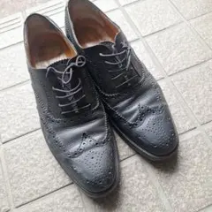 FERRAGAMO ブラックレザーウィングチップシューズ 9D