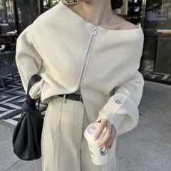 カプリシュレマージュ ジップボートネックニット