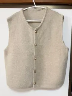 上品ベージュ♡ ふわふわニットベスト カーディガン風 春秋冬おすすめ