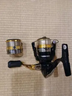 シマノ　16ナスキー C2000S スピニングリール　純正スプール付きのサムネイル