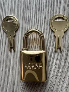 2025年最新】LOEWE 南京錠の人気アイテム - メルカリ