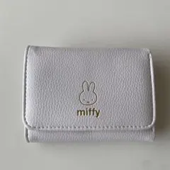 新未使用　Miffyミッフィー三つ折り財布