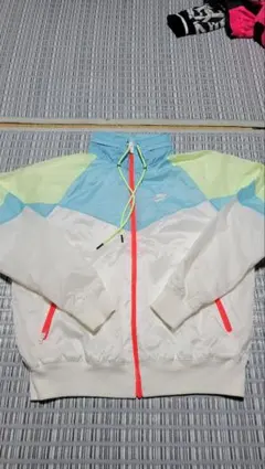 NIKE スウッシュナイロンジャケット マルチ