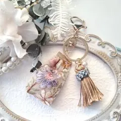 ⭐3101⭐❣️大人可愛い華やかアクセ❣️オリジナル✴インド刺繍バッグチャーム