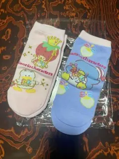 【新品未使用】いちご新聞　靴下　セット売り